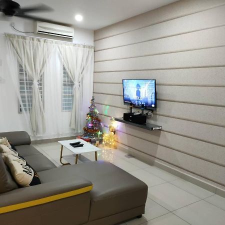 Setia Home Sitiawan Ktv 12+4 Pax Екстер'єр фото