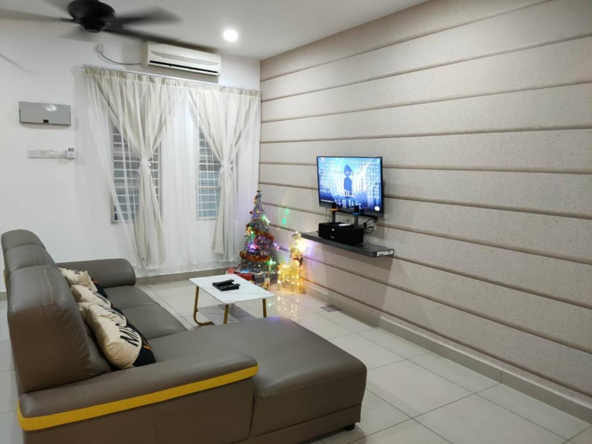 Setia Home Sitiawan Ktv 12+4 Pax Екстер'єр фото