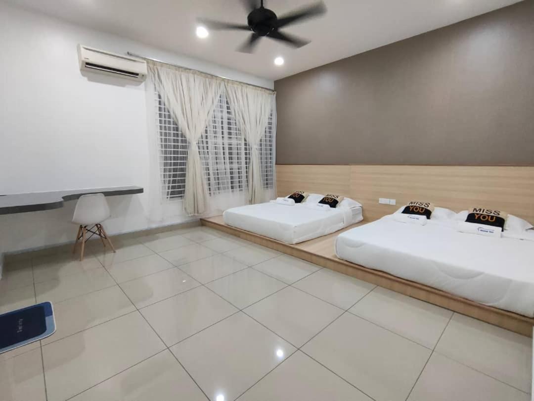 Setia Home Sitiawan Ktv 12+4 Pax Екстер'єр фото